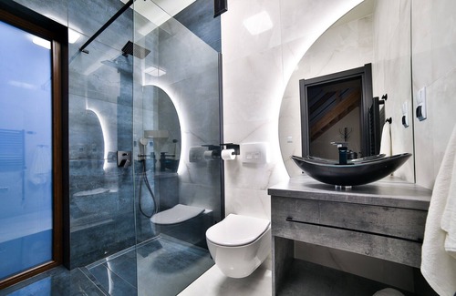 Ponice Maison | Maciejowe Wzgórze Jacuzzi, sauna, tężnia, balia. Apartament Maciejowa