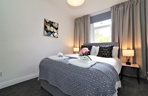 Bellshill Maison | Macintosh lower