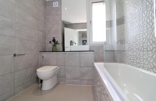 Bellshill Maison | Macintosh Upper