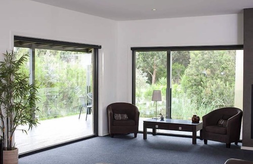 Cowes Maison | Mackaloucoo Retreat MR1 - Phillip Island