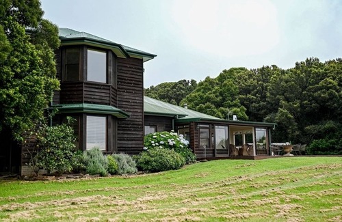 Robertson Maison | Macksville Cottage Robertson. Vast Rolling Views to the Coast, & Tranquility.