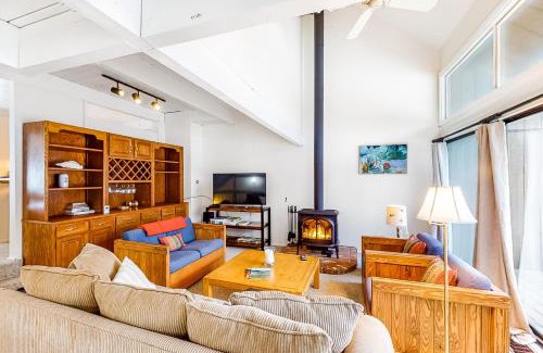 Warren Maison | Mad River Paradise at Drumleys