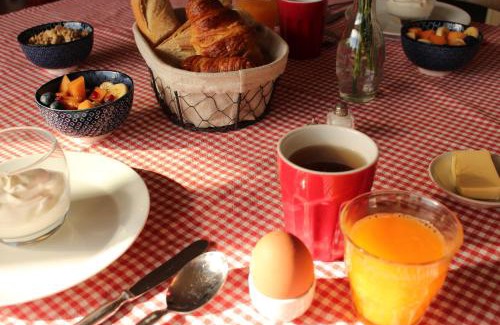 Monclar Lit Et Petit-Déjeuner | MaDamenFrance