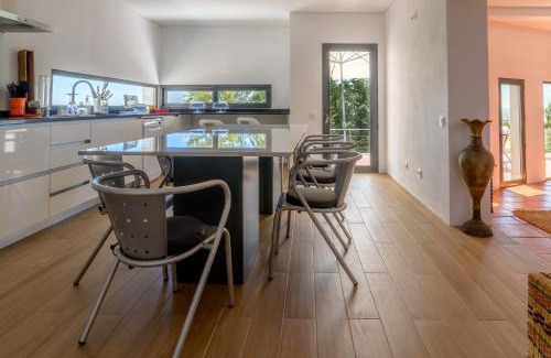 Montargil Maison | Made iN2 Creative Guest House