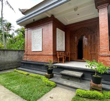 Taro Maison | Made Misi Homestay