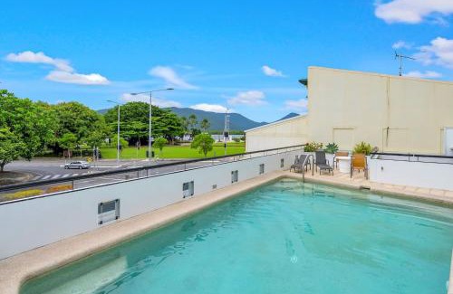 Cairns Central Business District Appartement | Madison Magic - Waterfront Balcony Haven with Pool