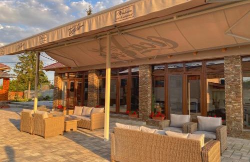 Szabolcsveresmart Maison | MADISON RANCH