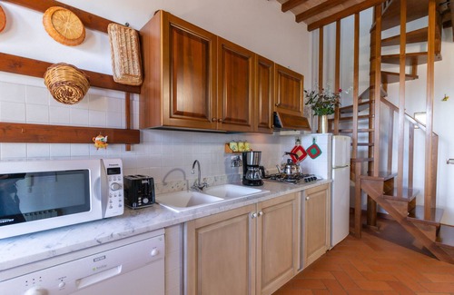Casamaggiore Appartement | Madone 4, grand appartement dans un agriturismo. Piscine, WiFi, tennis