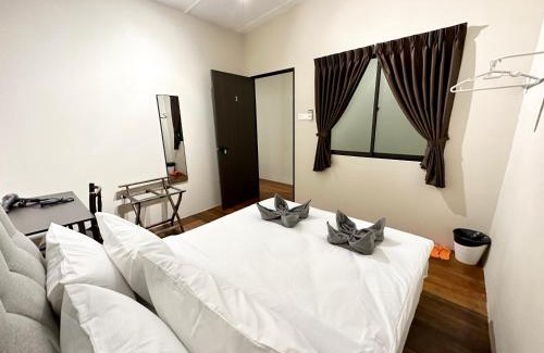 Downtown George Town Maison | Madras Inn 58-1