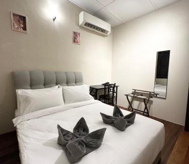 Downtown George Town Maison | Madras Inn 58-1