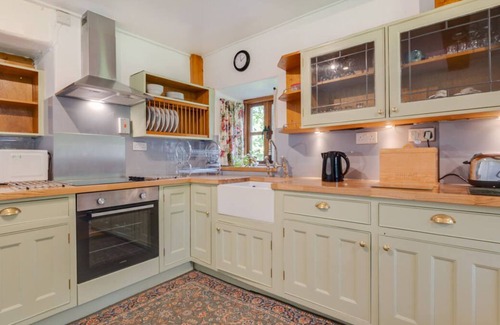 Ganllwyd Maison | Une maison en pierre traditionnelle, plus de 200 ans, située dans une position élevée sur le bord de Coe