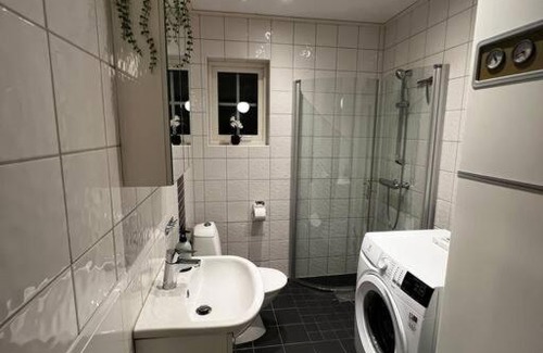 Skovde Maison | Magasinet, egen stuga på landet