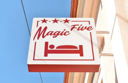 Reghin Maison | Magic Five - Cazare Reghin *