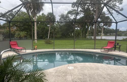 South Venice Maison | Magic Secluded Suite-Pool-Sauna plus Lake View Venice Florida