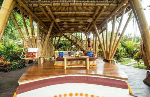 Selat Villa | Magical Bamboo House with Breathtaking view