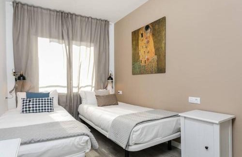 Collblanc y La Torrassa Appartement | Magical Design With Terrace