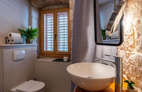 Cove Tri Zala (Zrnovo) Appartement | Magical Oasis for two in Korcula Old Town