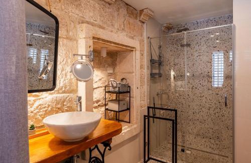 Cove Tri Zala (Zrnovo) Appartement | Magical Oasis for two in Korcula Old Town