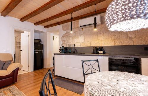 Cove Tri Zala (Zrnovo) Appartement | Magical Oasis for two in Korcula Old Town