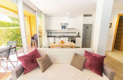 Los Canos de Meca Appartement | Magnífica duplex renovado con piscina garaje y jardín, frente a la playa de...
