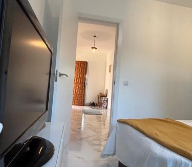 Aldea del Fresno Chalet De Ski | Magnífico chalet con piscina privada y vistas impresionantes