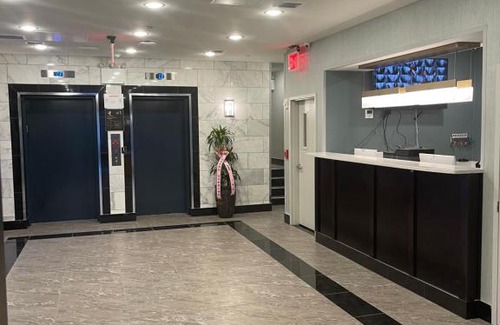 Queens Hôtel | Magna Hotel JFK AirTrain