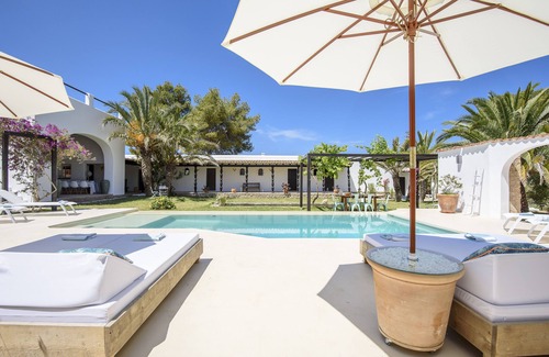 San Antonio Bay Villa | Magnifique grande villa de charme près de la plage
