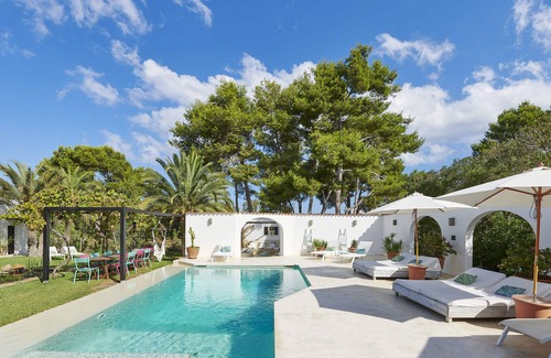 San Antonio Bay Villa | Magnifique grande villa de charme près de la plage