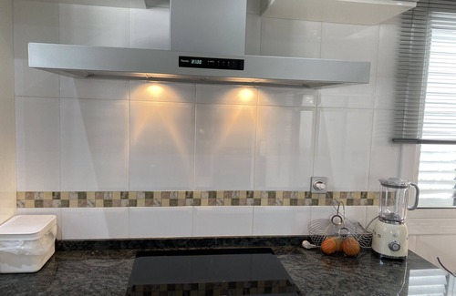 Torrelles de Llobregat Maison | Magnifica casa con piscina y jardín de 270m2