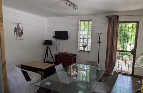 Montesquieu-des-Alberes Appartement | Magnifique studio en pleine nature