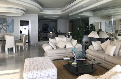 Club Deportivo Copropriété | Magnifique Penthouse Beachfront Acapulco