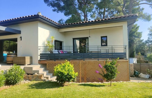 Cournonsec Villa | Magnifique villa climatisée à 15 min de la mer