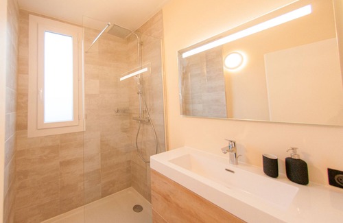 Montjuzet Appartement | Magnifique F2 au calme avec Parking gratuit