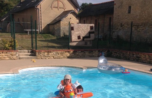 Faveraye-Machelles Cottage | Magnifique gîte pour 4 personnes avec piscine spacieuse, ménage inclus
