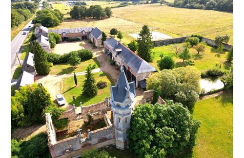 Villiers-au-Bouin Maison | Magnifique gîte avec spa et piscine toute l année