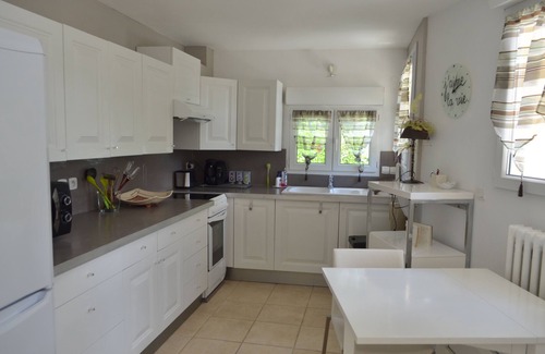Rochefort-du-Gard Cottage | Magnifique petite maison, gîte, bien situé