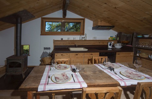 La Tzoumaz Chalet De Ski | Magnifique petit chalet sur la piste La gouille à l’ours