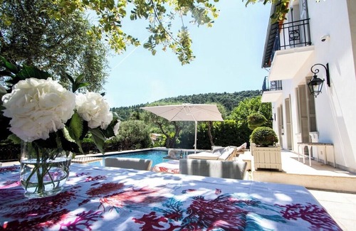 Eze Villa | Magnificent Manor House, Breathtaking Sea & Mountain views. 12 min from Monaco.