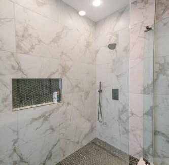 West Bucktown Maison | MAGNIFICENT NEW Home w/8 Beds & Free Parking