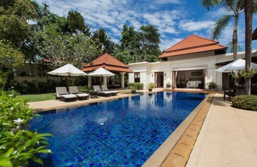 Thep Kasattri Villa | Magnificent pool villa in large tropical gardens