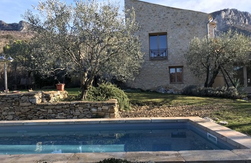 Beauvoisin Maison | Magnifique mas provençal avec piscine, bar et cinéma. 14-18 pax classé 4 étoiles