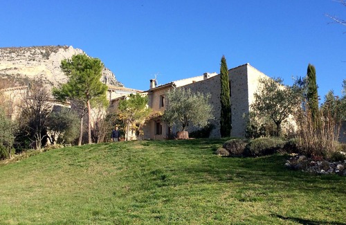 Beauvoisin Maison | Magnifique mas provençal avec piscine, bar et cinéma. 14-18 pax classé 4 étoiles