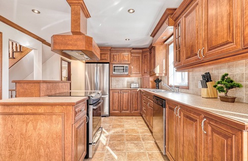 Becancour Maison | Magnificent Ranch-style estate with Spa, game room. 10min from Trois-Rivieres
