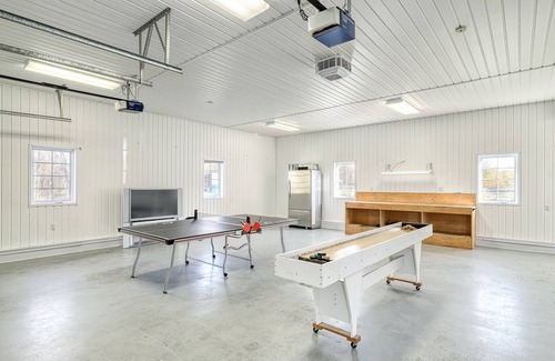 Becancour Maison | Magnificent Ranch-style estate with Spa, game room. 10min from Trois-Rivieres