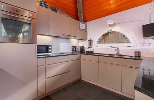 Avoriaz Chalet De Ski | Magnifique Chalet Individuel Rénové, 6 Chambres, 12 Pers. avec Services Premium