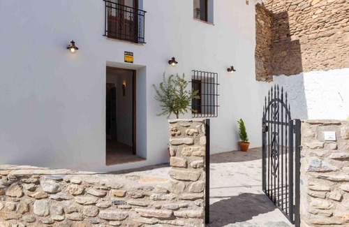 Lecrin Cottage | Magnifique maison rustique avec piscine, jardin et vue