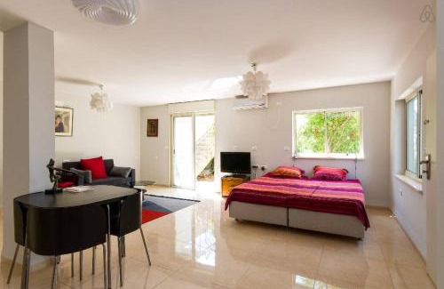 Zikhron Ya'aqov Appartement | Magnificent studio in Zichron yaakov sea view and garden