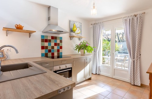 Faucon Appartement | Magnifique studio dans une superbe villa au pied du Mont Ventoux