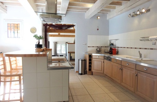 Pont-Saint-Esprit Villa | Maison de charme sans vis-à-vis, parc de 3800 m2 - idéal pour 1-2 famille(s)