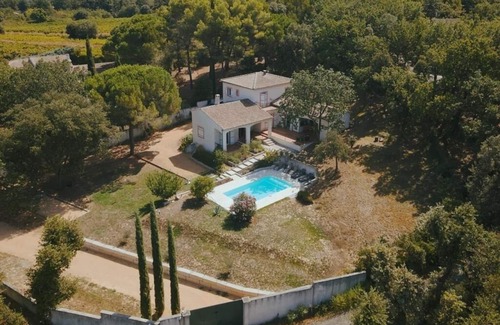 Pont-Saint-Esprit Villa | Maison de charme sans vis-à-vis, parc de 3800 m2 - idéal pour 1-2 famille(s)